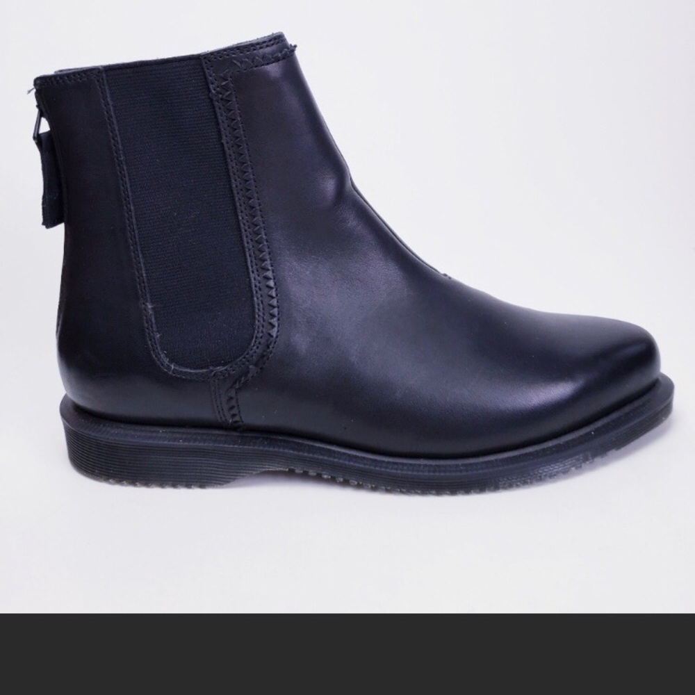 Dr. Martens  Zillow size 8